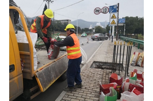 环巢湖连接线(槐林至坝镇段)公路工程交通安全施工